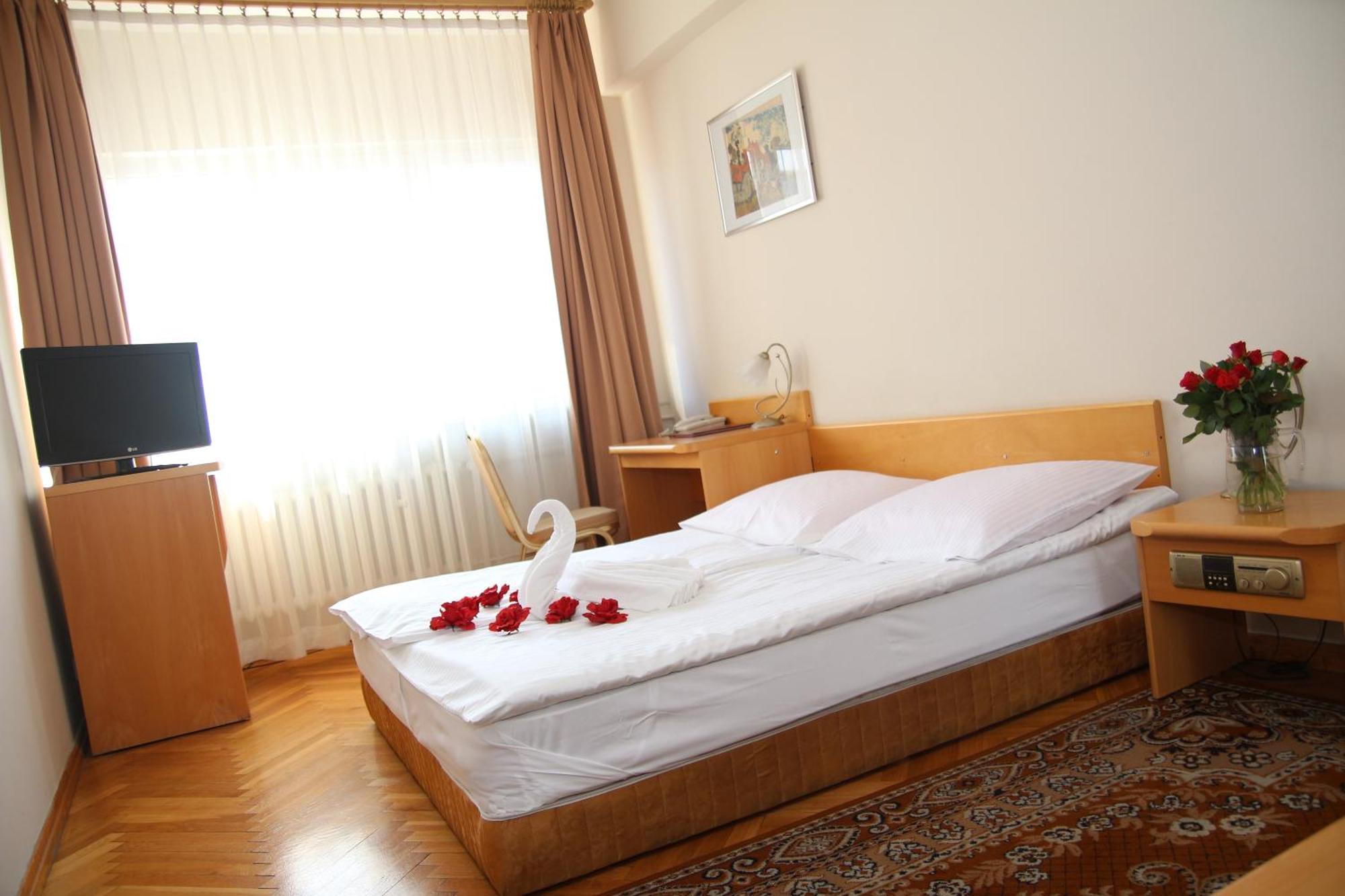 Hotel Ratuszowy Włocławek Exteriör bild